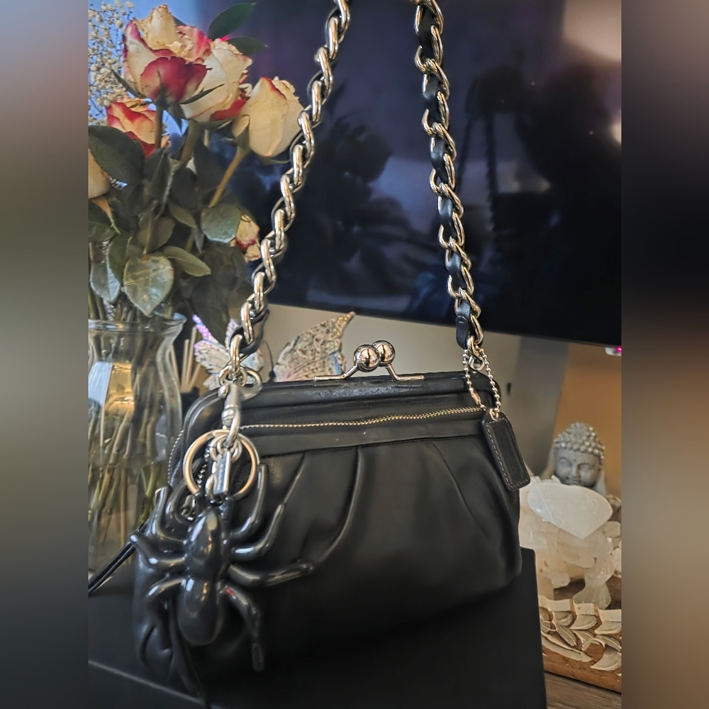 Coach Parker Kisslock Black Leather Chain Shoulder Bag With Coach Spider Charm - Picture 2 of 11